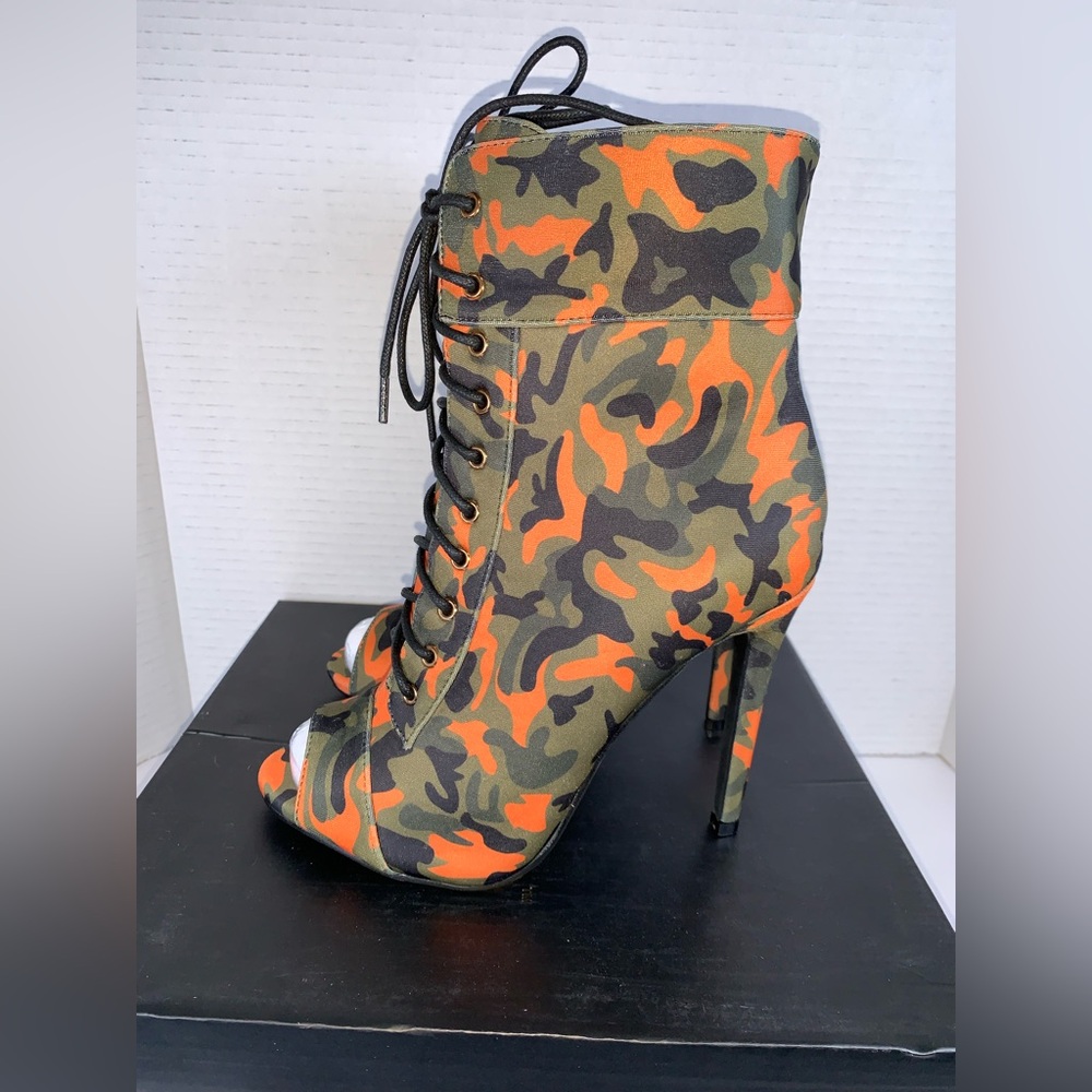 Liliana Stiletto Boots Open Toe Lace Up High Heel Booties Camo Sz 6.5 NEW (S584)